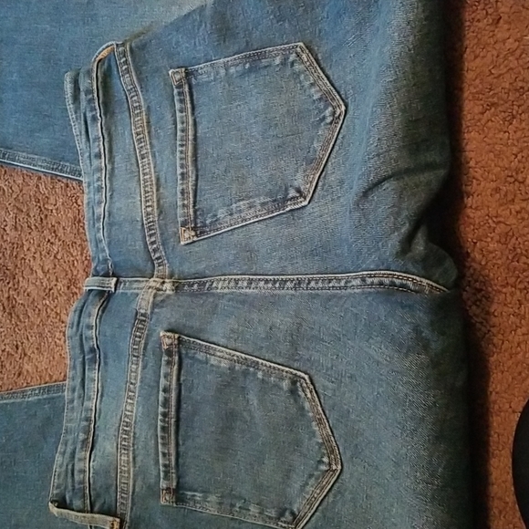 Old Navy High Rise Slim Wide Leg Crop - Picture 5 of 5